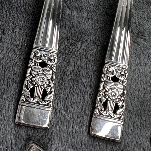 Oneida Community Silverplate Coronation Flatware Lot 41 Piece Serving Dinner - Picture 14 of 16